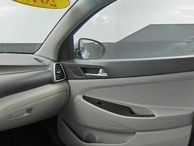 Used 2019 Silver Hyundai Value image 40