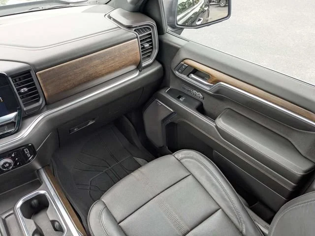 Used 2024 Black Chevrolet High Country image 17