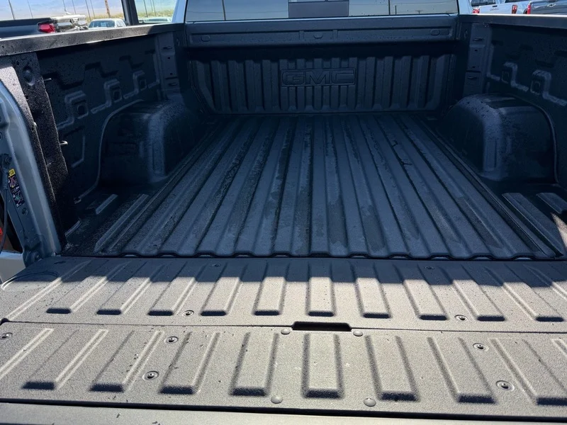 New 2026 Sterling Metallic GMC Elevation image 21