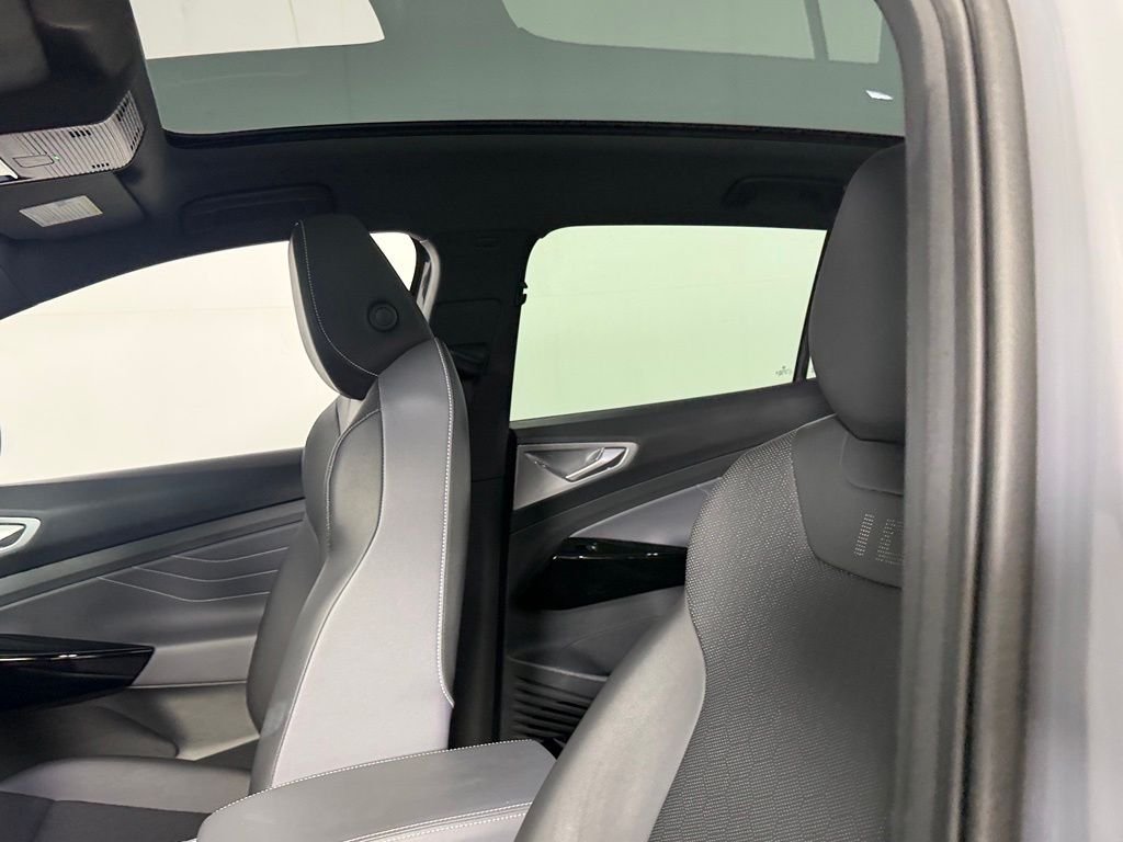 Used 2023 Gray Volkswagen Pro S image 22