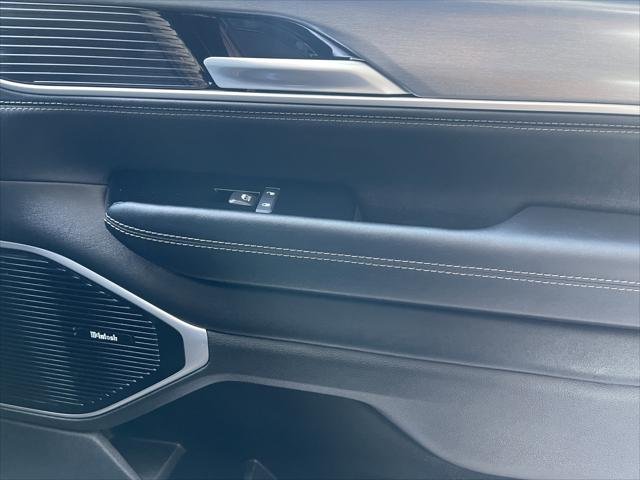New 2026 High Gloss Black Exterior Paint Jeep Grand Wagoneer image 31