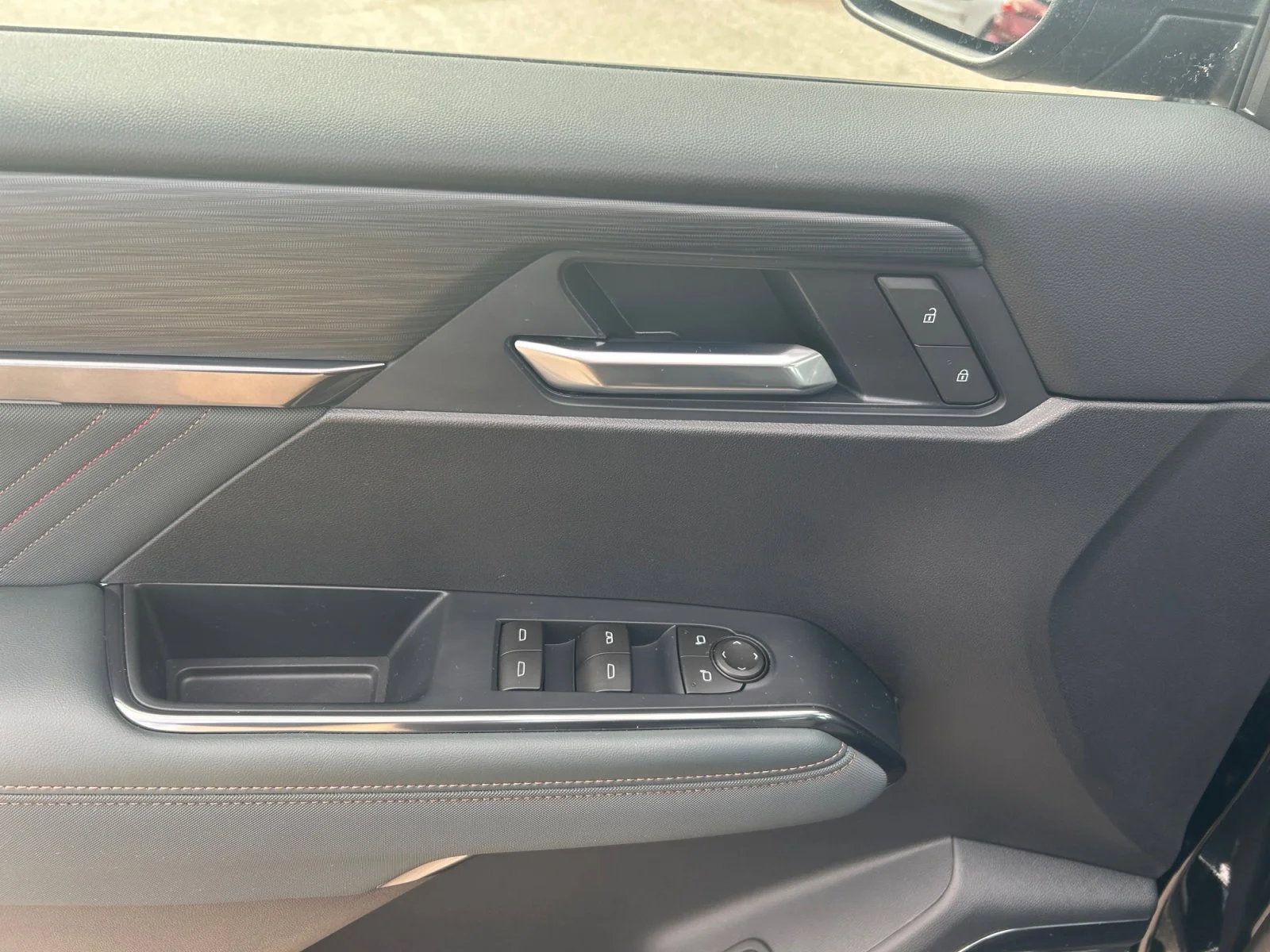 New 2026 Ebony Twilight Metallic GMC AT4 AWD image 17