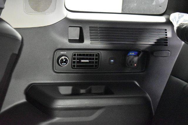 New 2027 White Hyundai Limited image 84