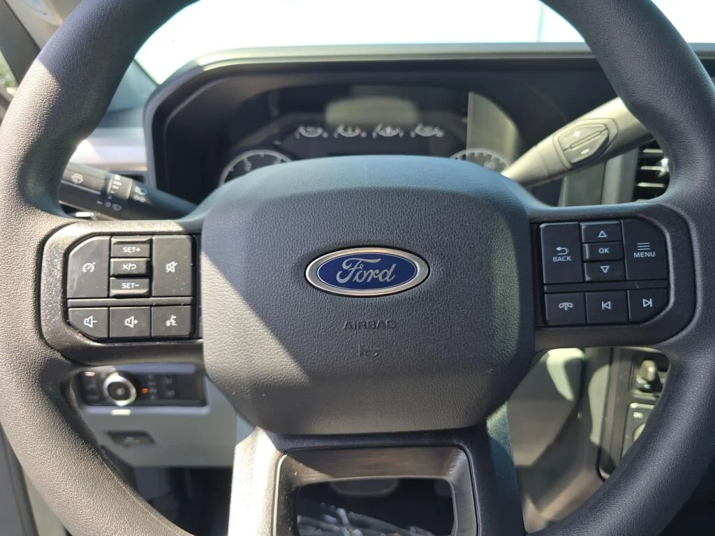 2025 Ford F-350 Super Duty XLT - Photo 22