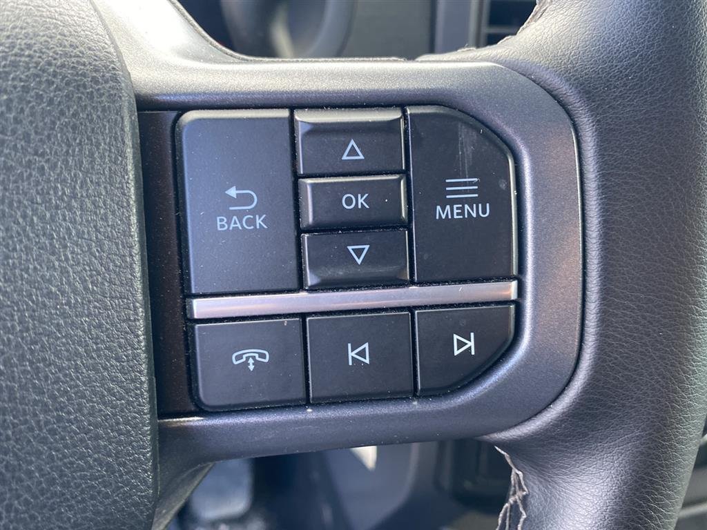 Used 2025 Iconic Silver Ford XLT image 14