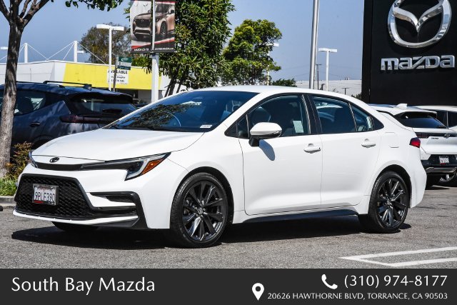 Used 2024 White Toyota SE image 3