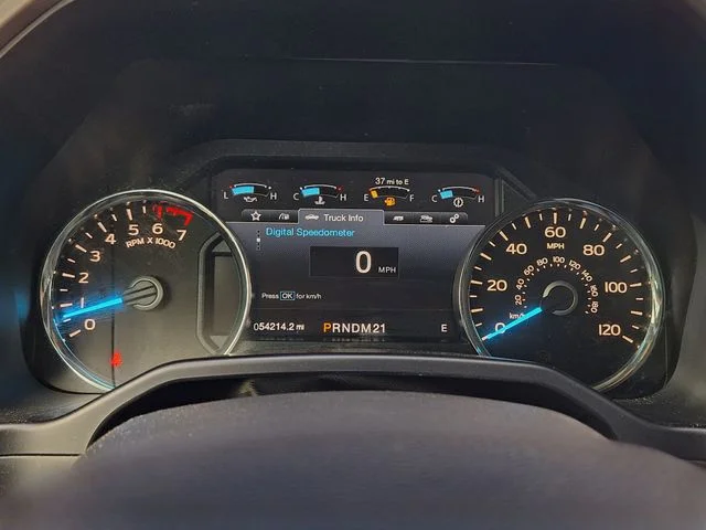 Used 2015 Silver Ford Lariat image 10