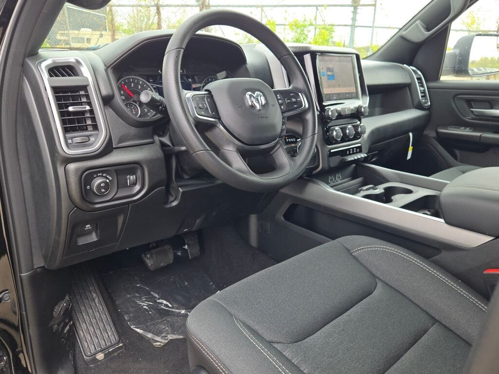 New 2026 Diamond Black Crystal Pearl-Coat Exterior Paint RAM Express image 2