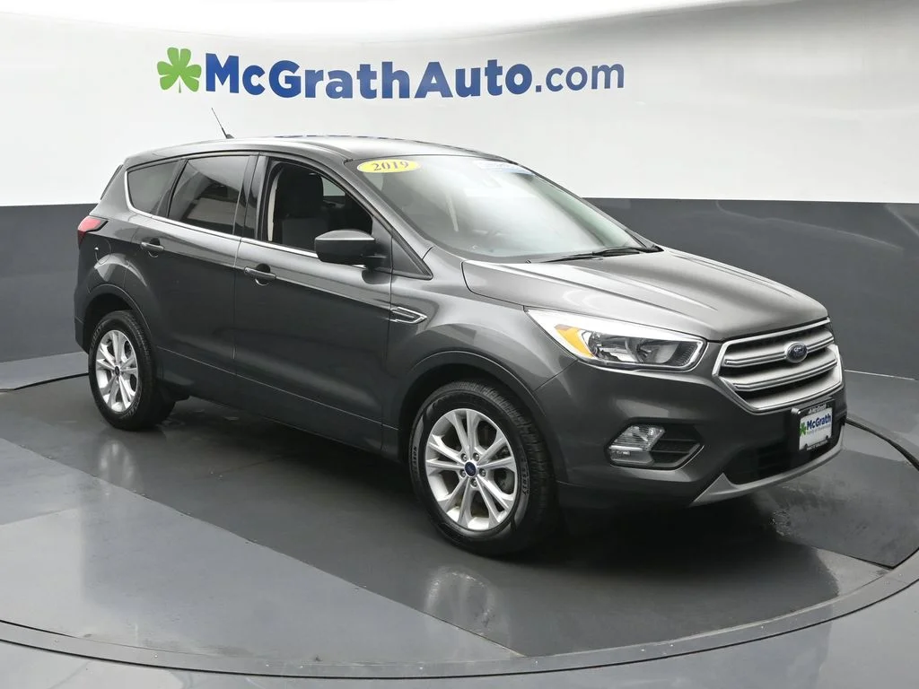 Used 2019 Gray Ford SE image 2