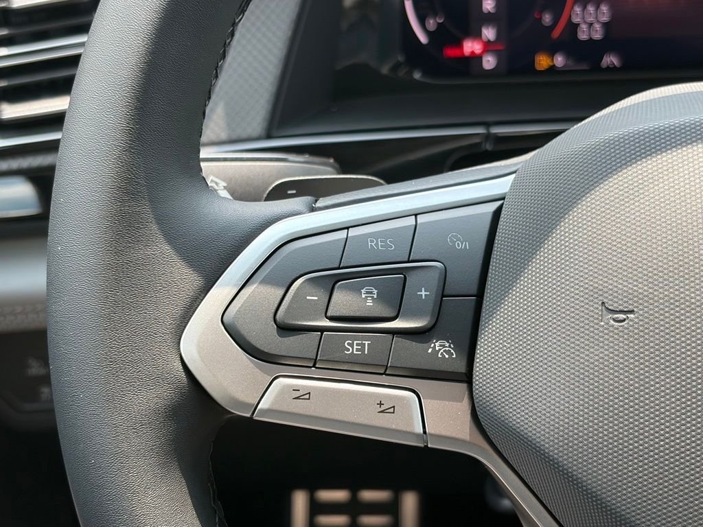 New 2026 Deep Black Pearl Volkswagen 2.0T Peak Edition image 31