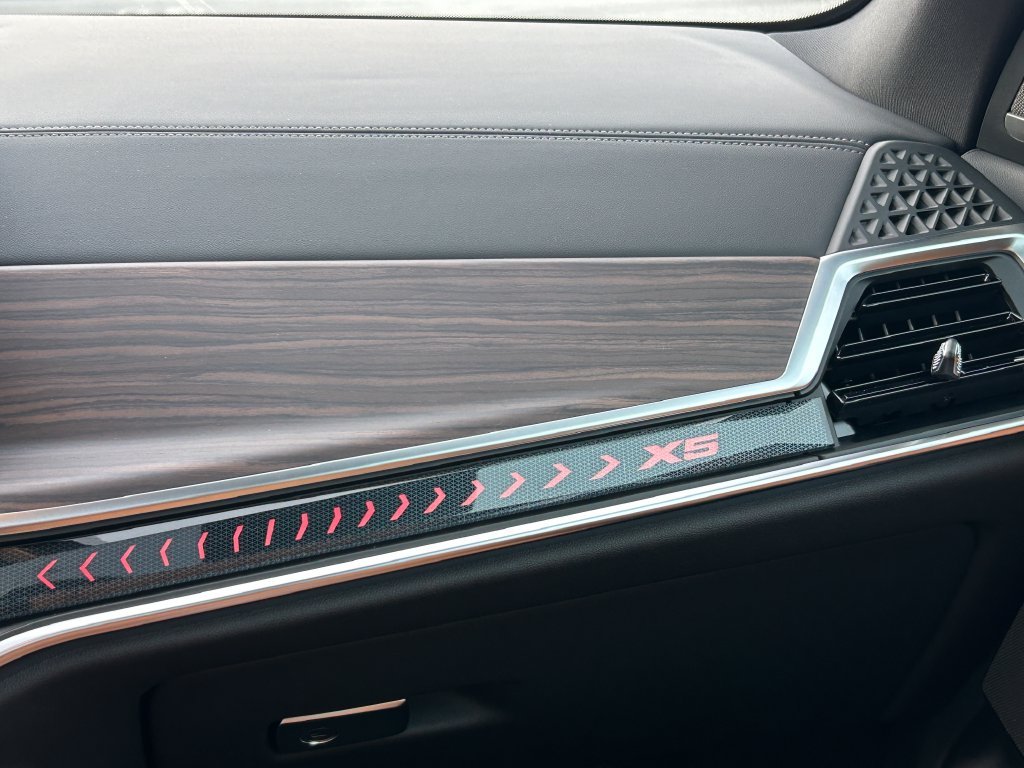 2026 BMW X5 50e - Photo 26
