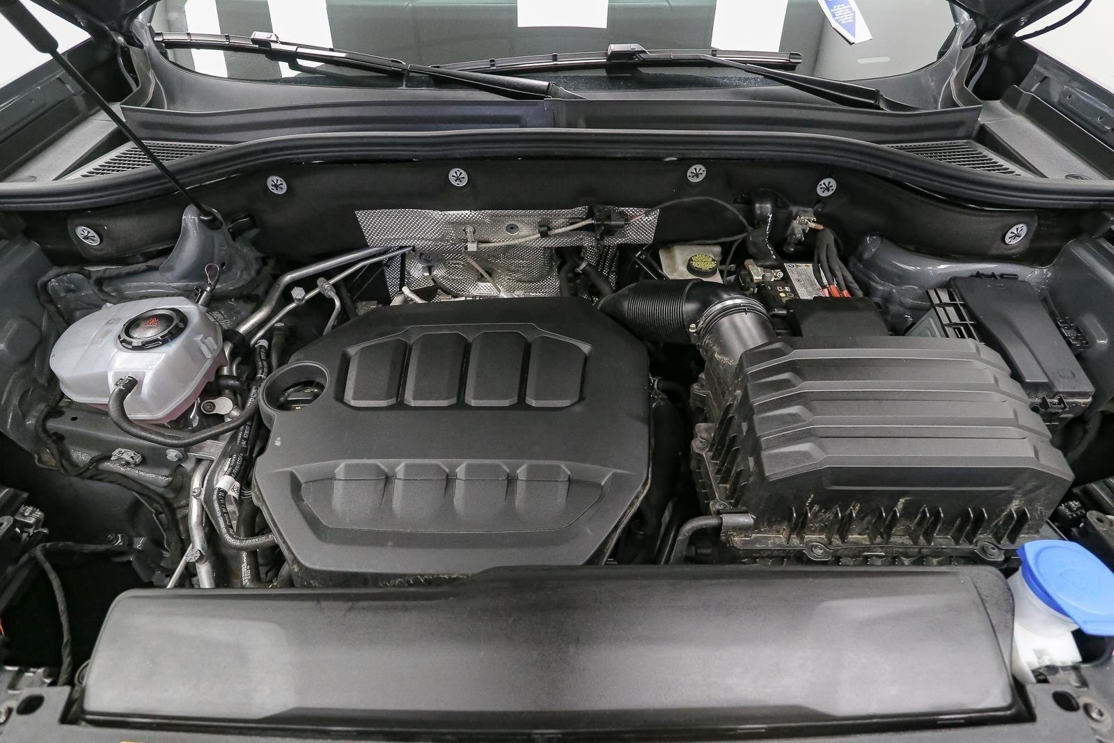 Used 2025 Pure Gray Volkswagen 2.0T Peak Edition image 18