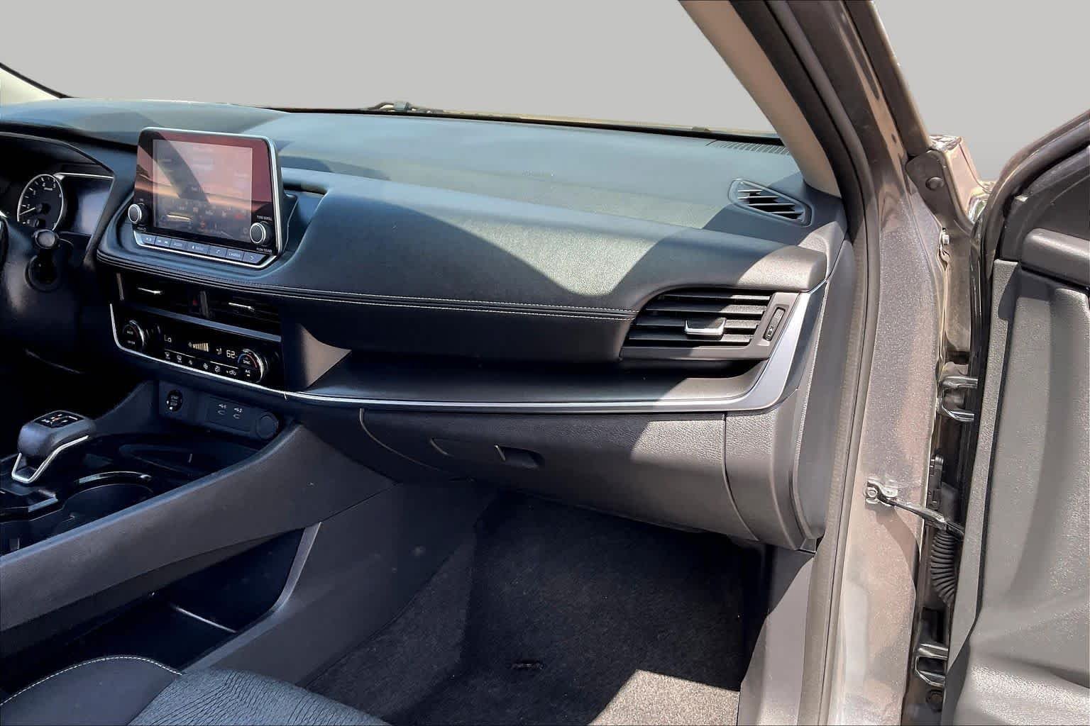 Used 2025 Gun Metallic Nissan SV image 17