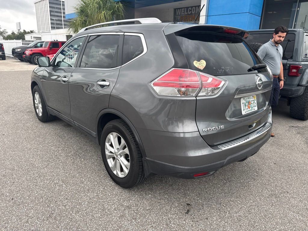 Used 2014 Gray Nissan SV image 6