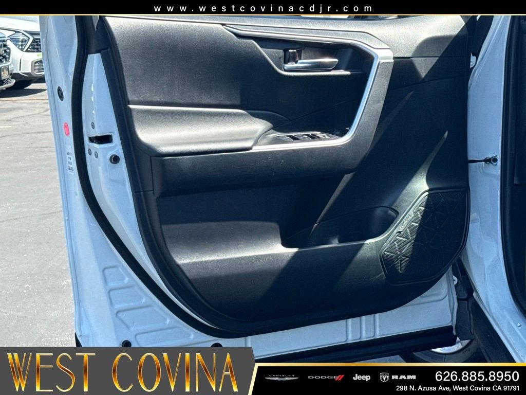 Used 2024 White Toyota XLE image 19