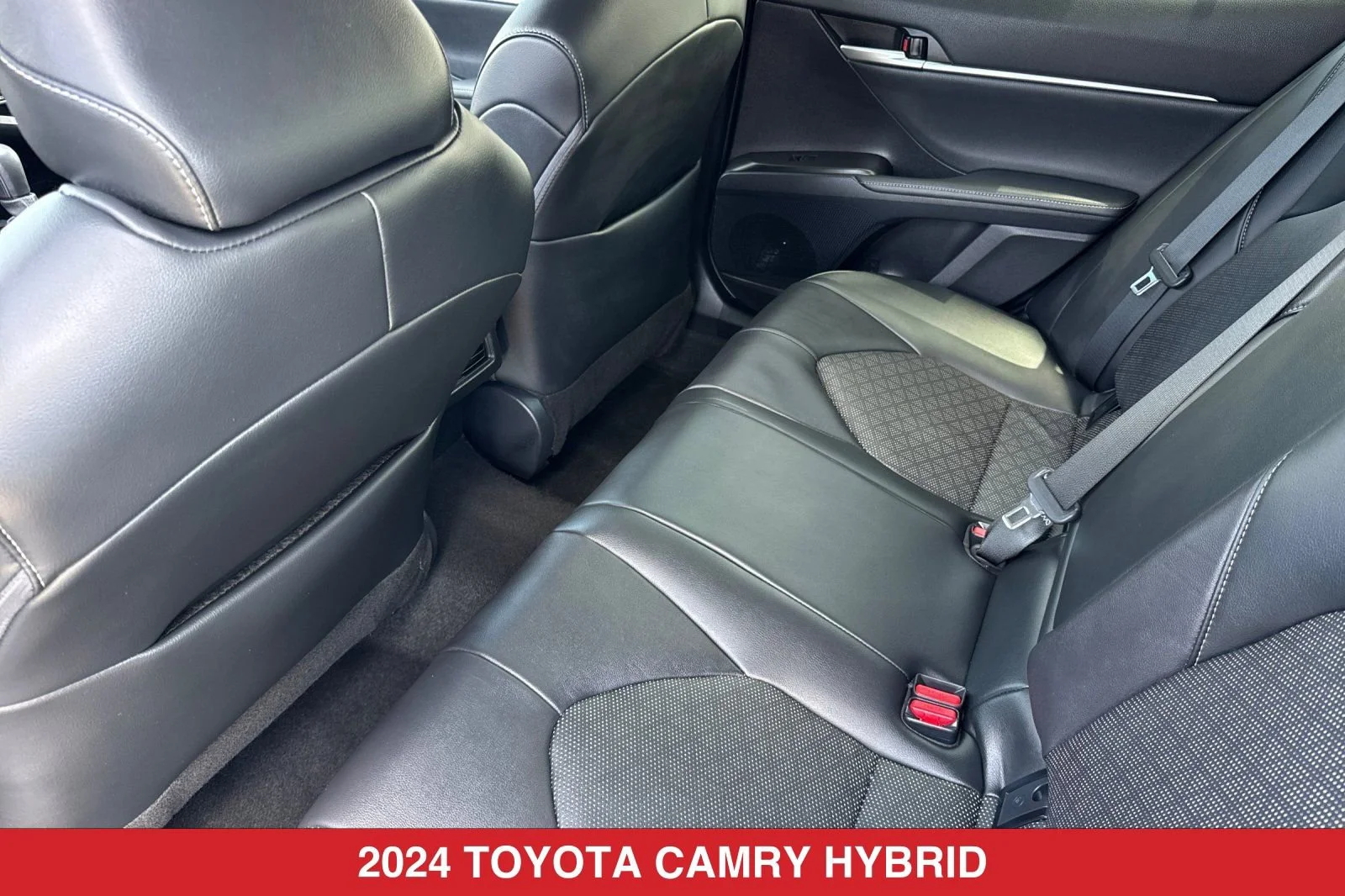 Used 2024 CAVALRY BLUE Toyota Hybrid XSE image 14