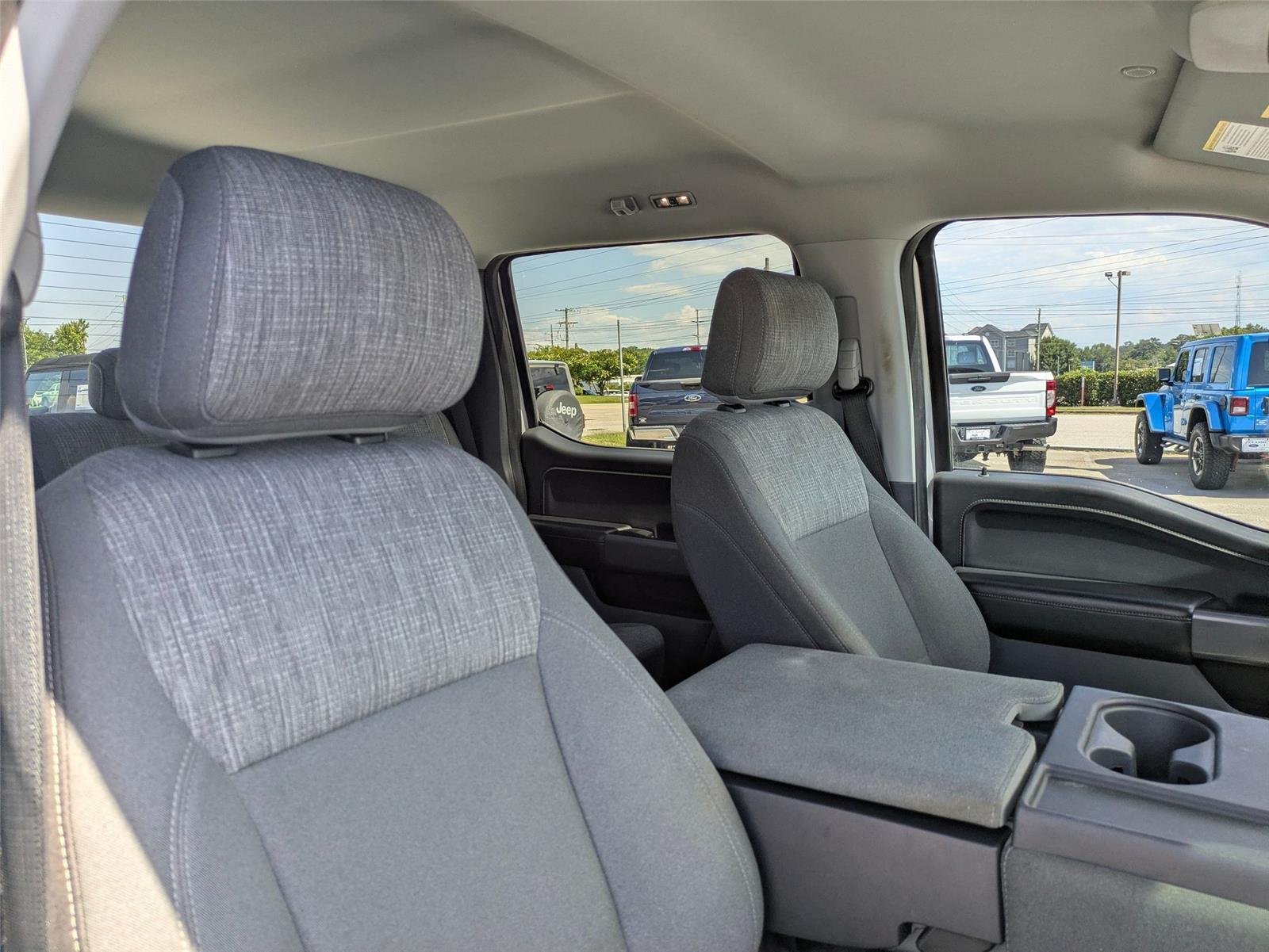 Used 2021  Ford XLT image 34