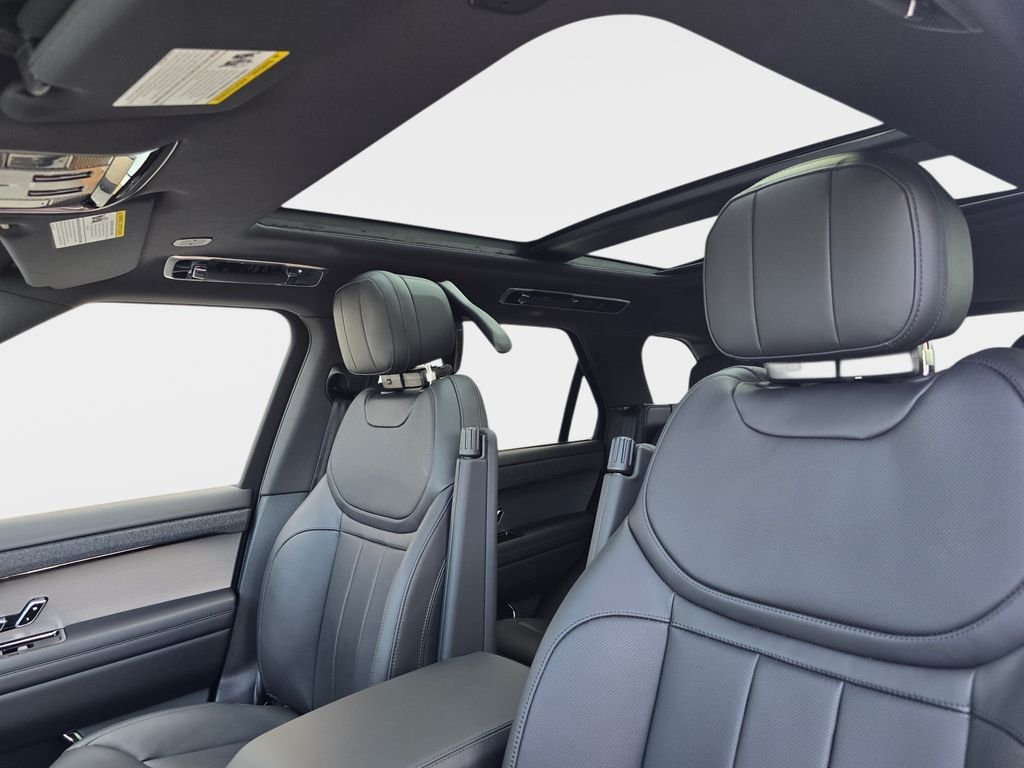 New 2026 Borasco Grey LAND ROVER Dynamic SE image 30