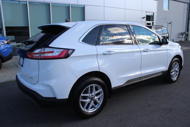 Used 2024 White Ford SEL image 32