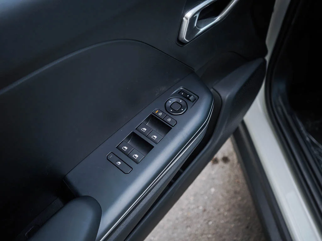 New 2026 Snow White Pearl Kia LX Sedan FWD image 17