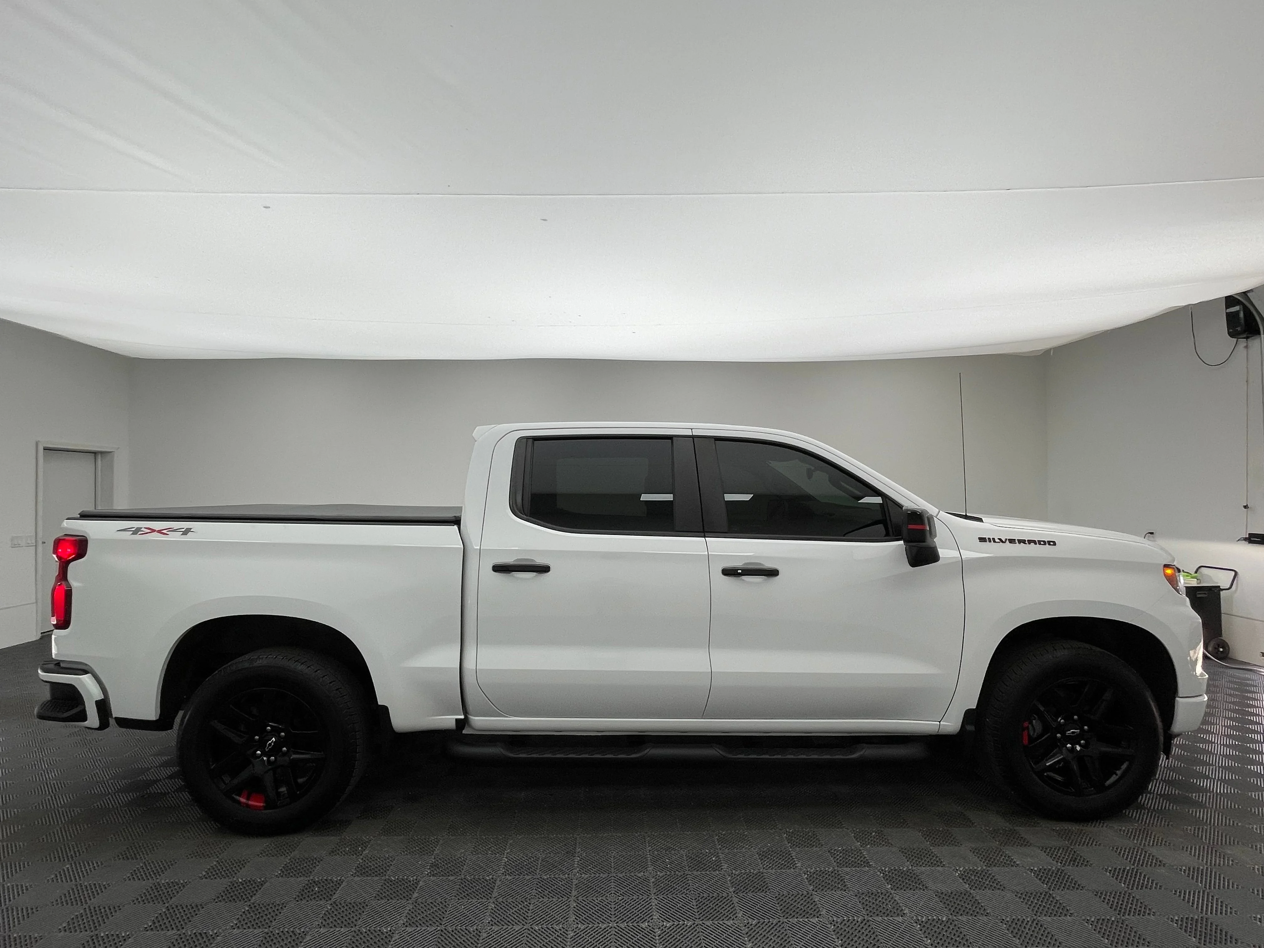 Used 2024 Summit White Chevrolet RST image 6