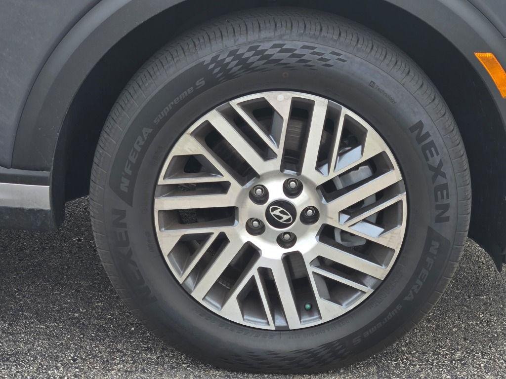 New 2026 Gray Pearl Hyundai SEL AWD image 4