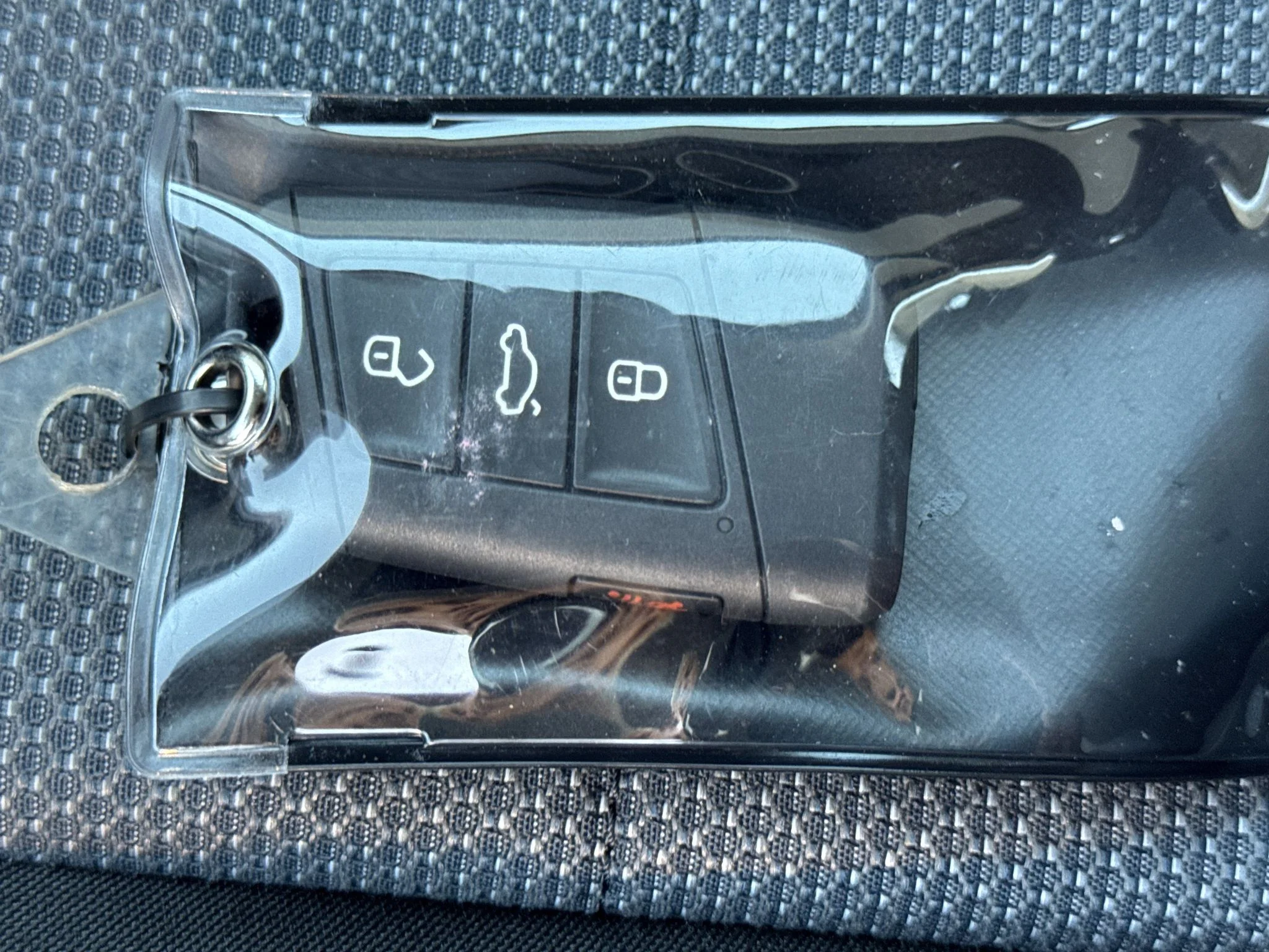 New 2027 Platinum Gray Metallic Volkswagen S image 35