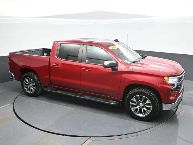 Used 2024 Red Chevrolet LT image 15
