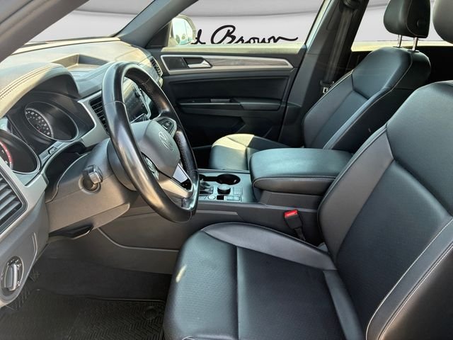 Used 2020 Pure White Volkswagen 3.6L V6 SE w/Technology image 10