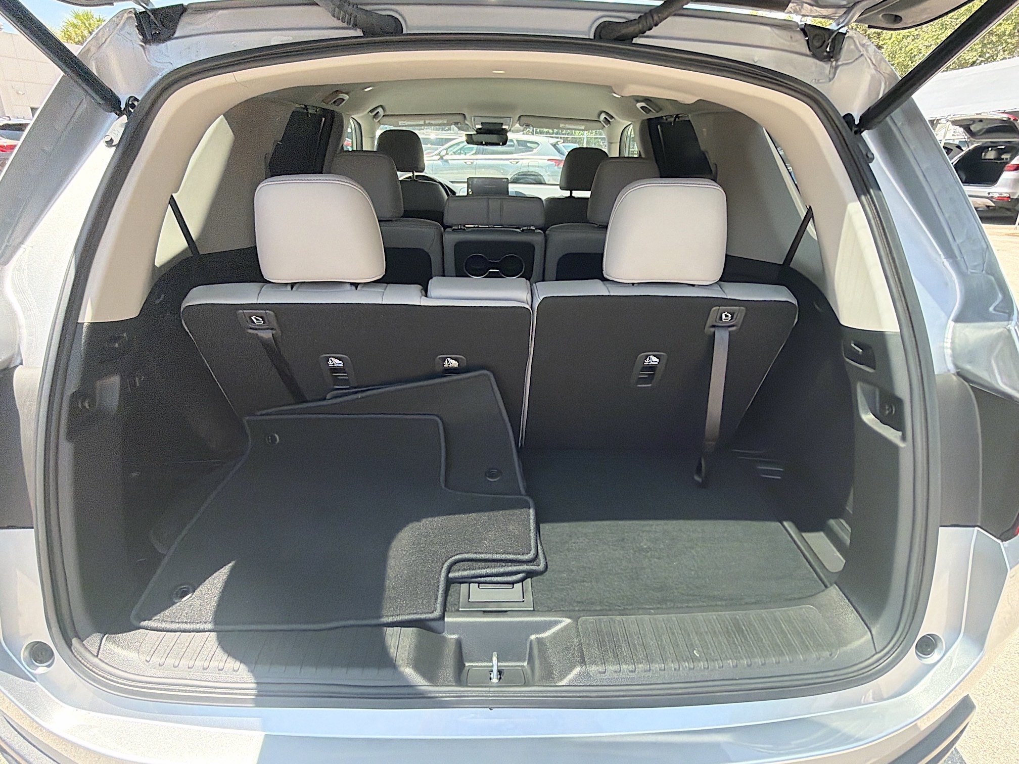 Used 2025 Lunar Silver Metallic Honda EX-L image 24