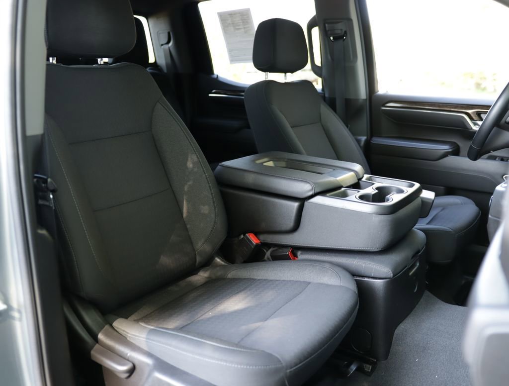 Used 2024 Sterling Metallic GMC SLE image 29