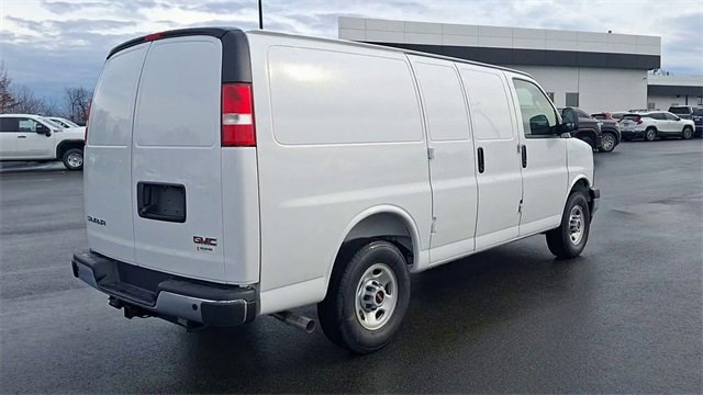 2025 GMC Savana Cargo Work Van - Photo 9