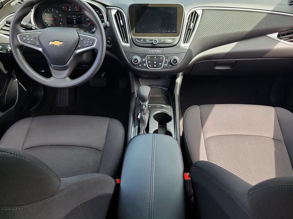 Used 2024 Mineral Gray Metallic Chevrolet 1LT image 21