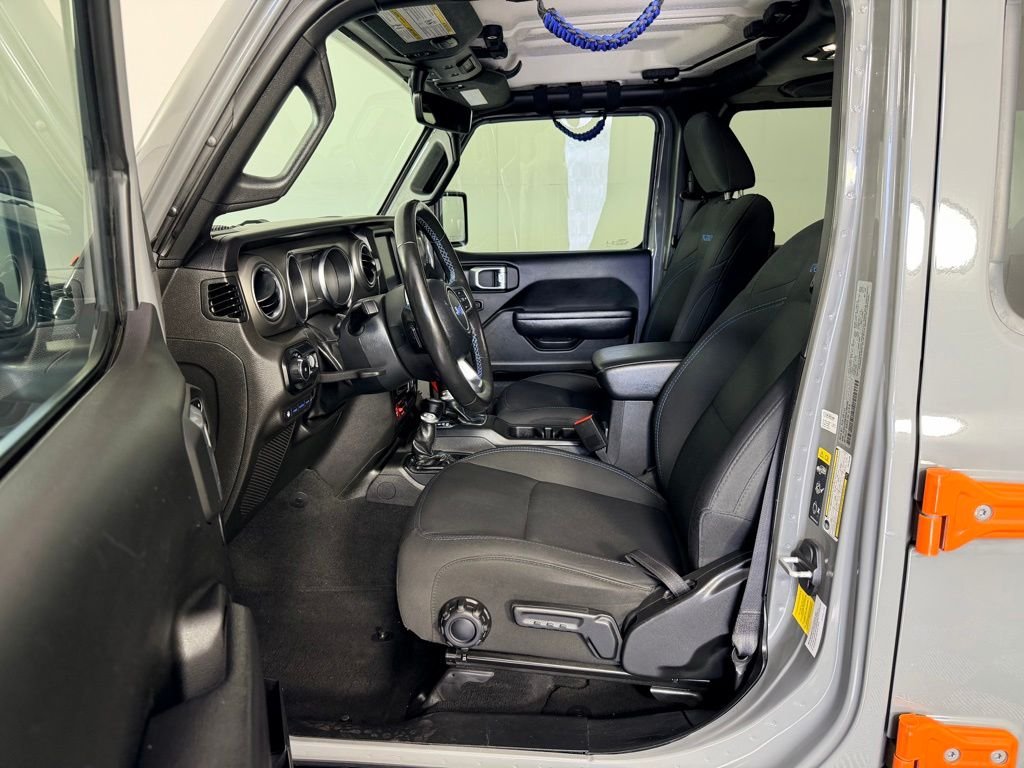 Used 2022 Gray Jeep Unlimited Rubicon 4xe image 27
