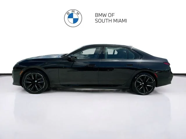 Used 2024 Black BMW xDrive60 image 4