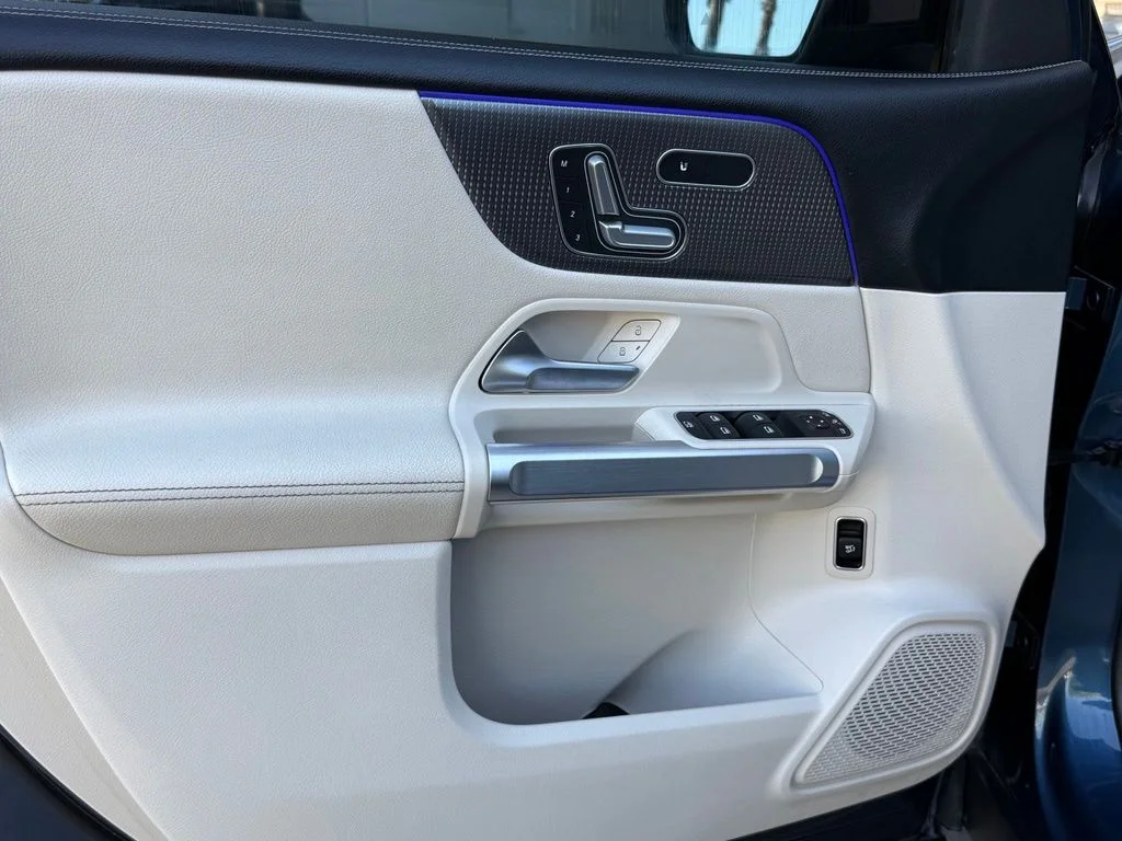 Certified Used 2023  Mercedes-Benz GLB 250 image 21