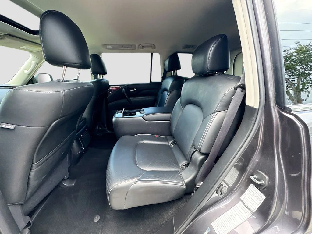 Certified Used 2024 Gray INFINITI LUXE image 27