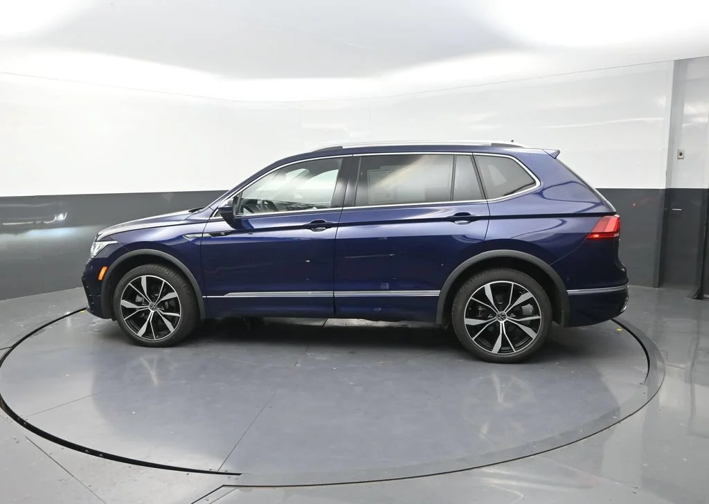 Used 2023 Blue Volkswagen 2.0T SEL R-Line image 6