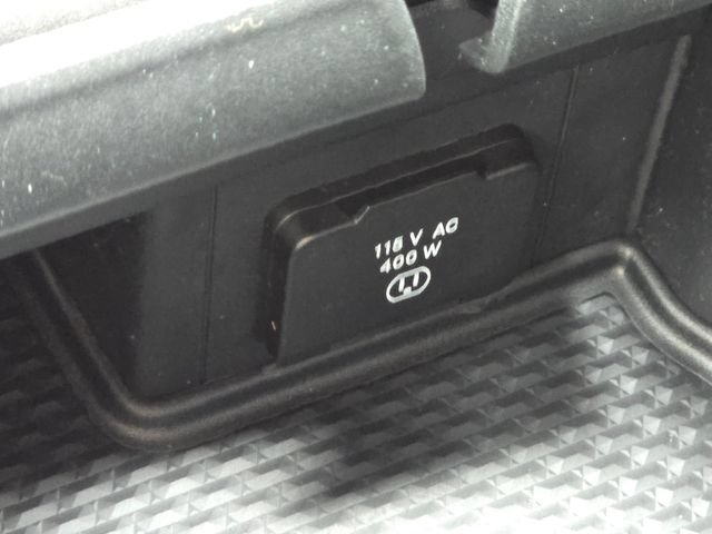 Used 2023 Diamond Black Crystal Pearlcoat Ram Laramie image 14