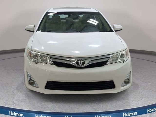 Used 2012 White Toyota XLE image 3