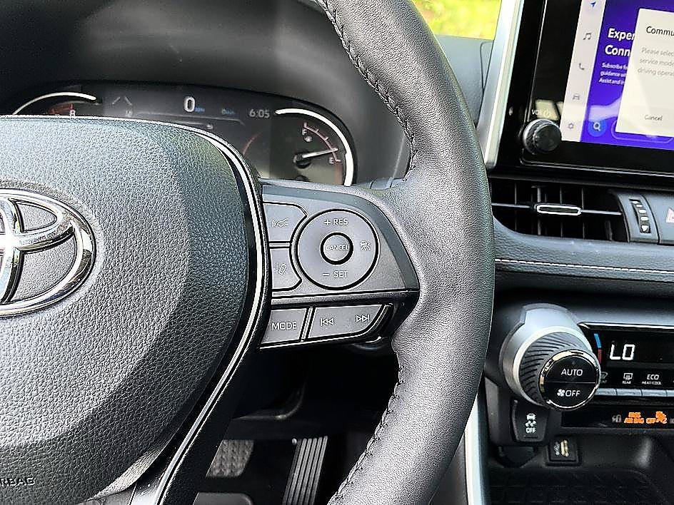 Used 2025 Blueprint Toyota XLE Premium image 3