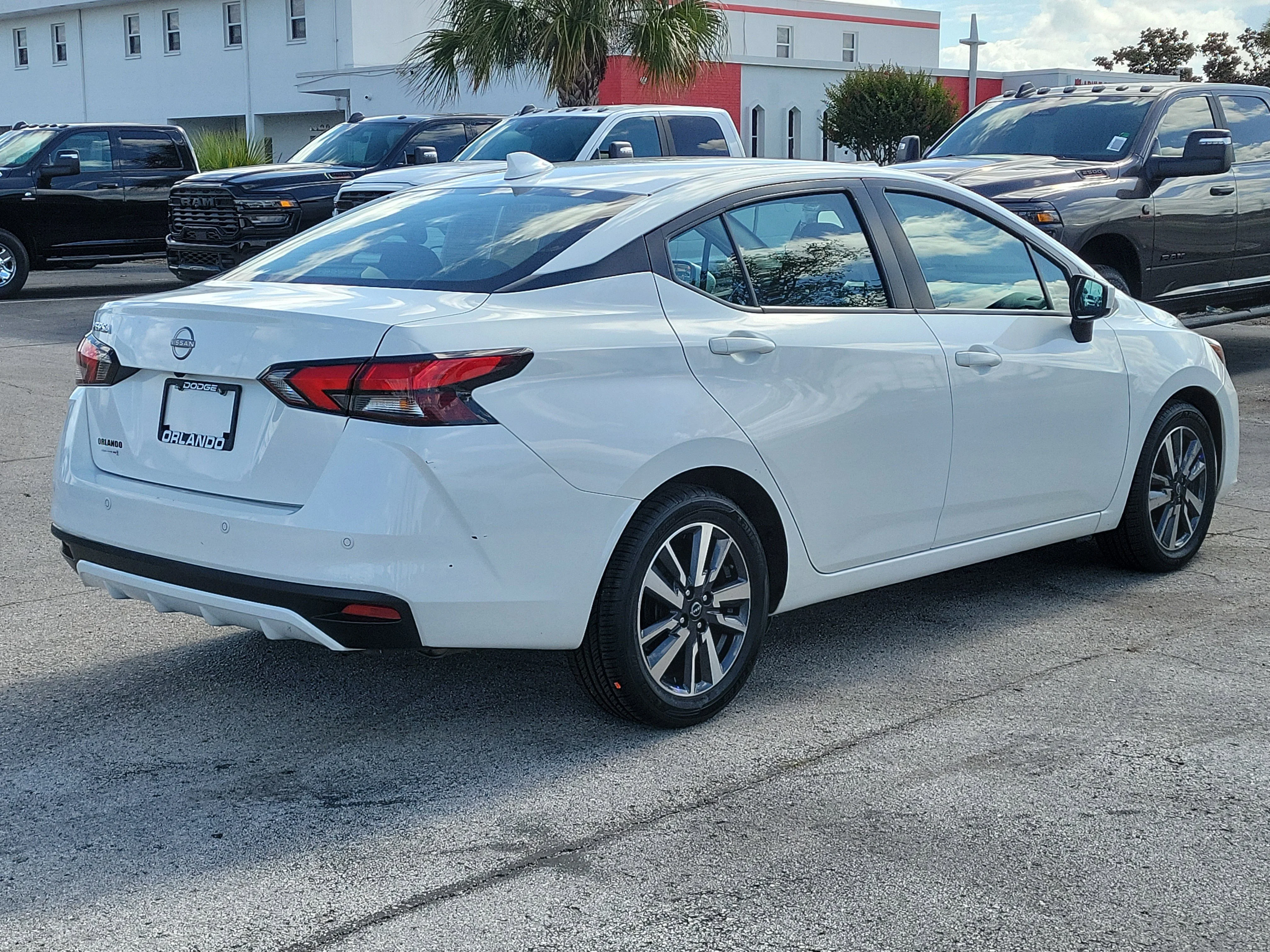 Used 2025 Aspen White Tricoat Nissan SV image 7