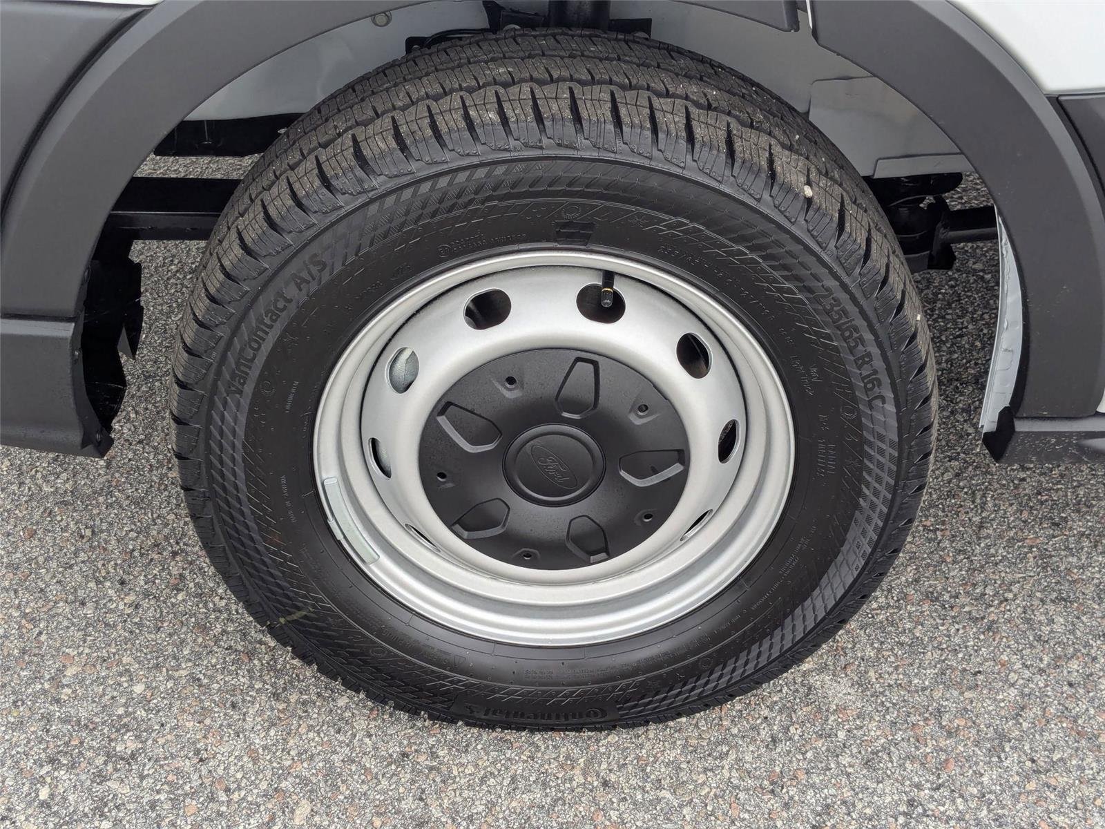 New 2026 Oxford White Ford Cargo Van image 10
