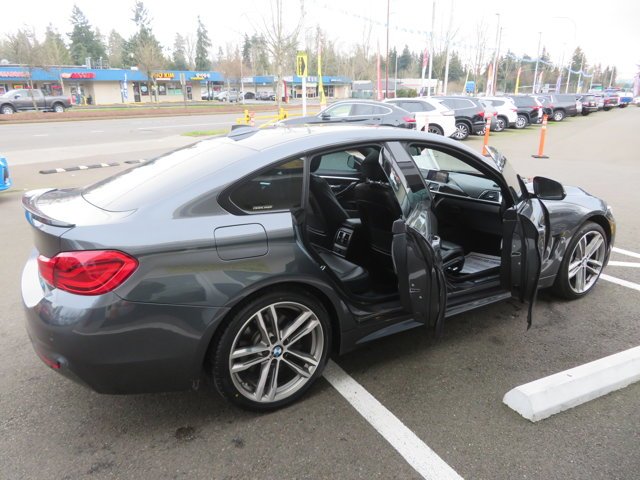 Used 2018 Mineral Gray Metallic BMW 430i xDrive image 9