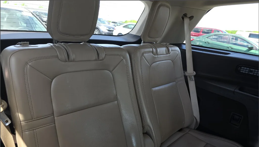 Used 2021 White Lincoln Reserve image 15