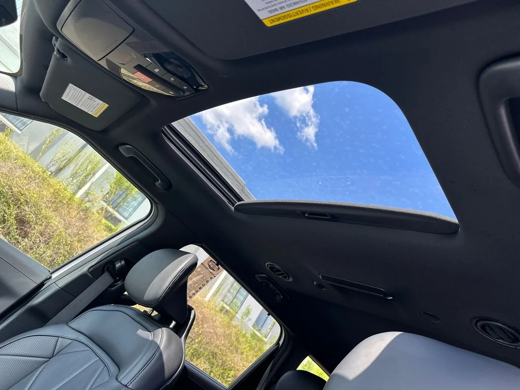 New 2027 White Kia EX image 34