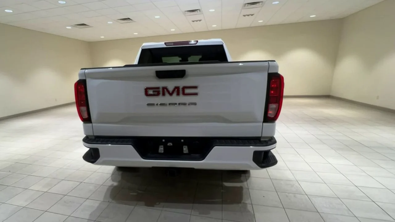 2025 GMC Sierra 1500 Pro - Photo 39