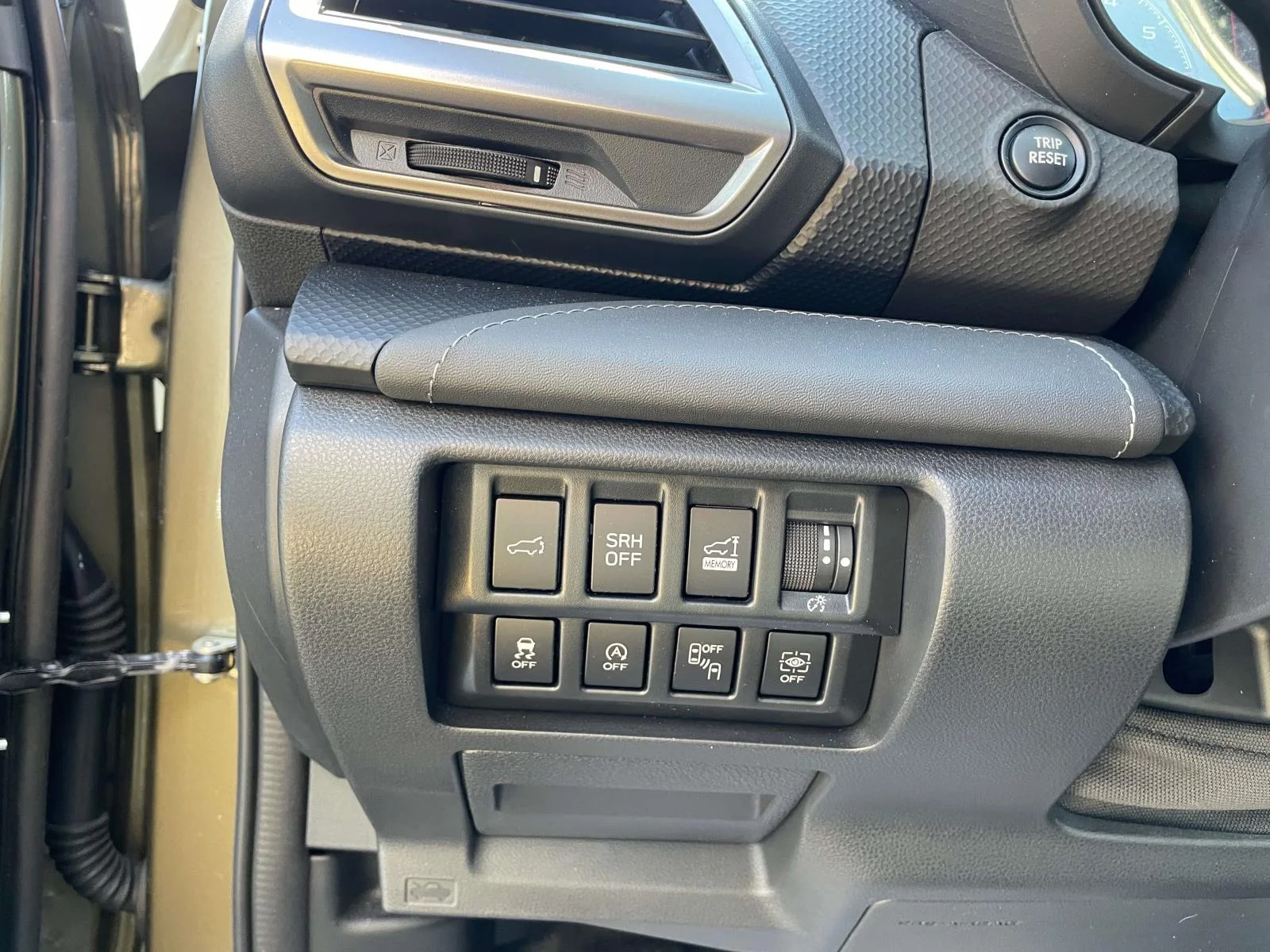 Used 2024 Autumn Green Metallic Subaru Touring image 11
