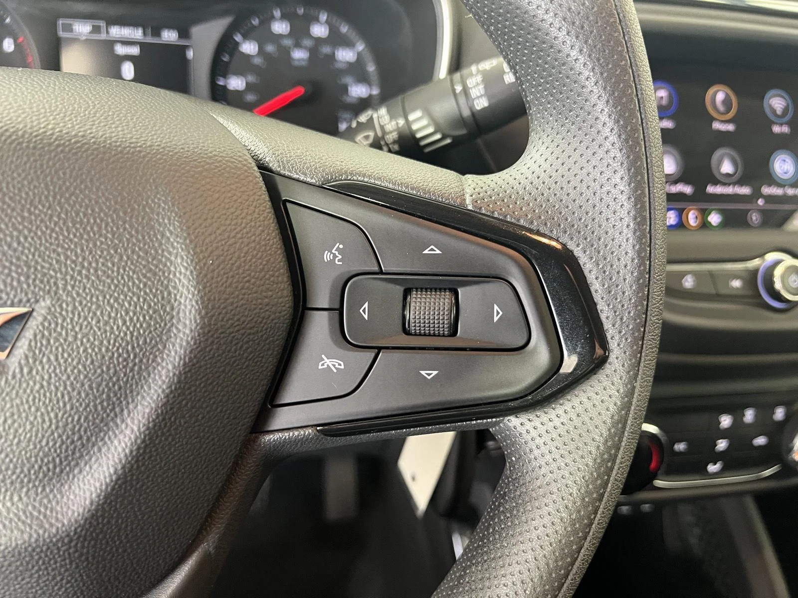 Used 2023 STERLING GRAY METALLIC Chevrolet LS image 10