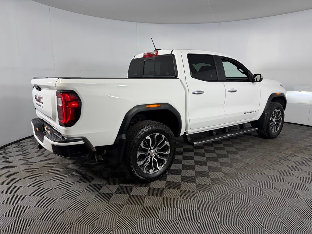 Used 2024 White GMC Denali image 6